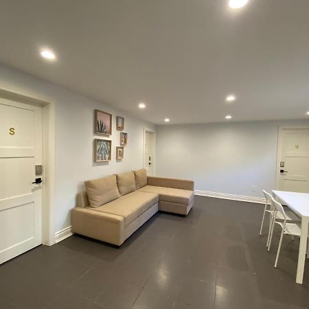 Yonge And Finch Subway !U Spacious & Cozy Private Bdr With Shared Bathroom โตรอนโต ภายนอก รูปภาพ