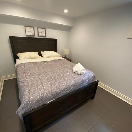 Yonge And Finch Subway !U Spacious & Cozy Private Bdr With Shared Bathroom โตรอนโต ภายนอก รูปภาพ