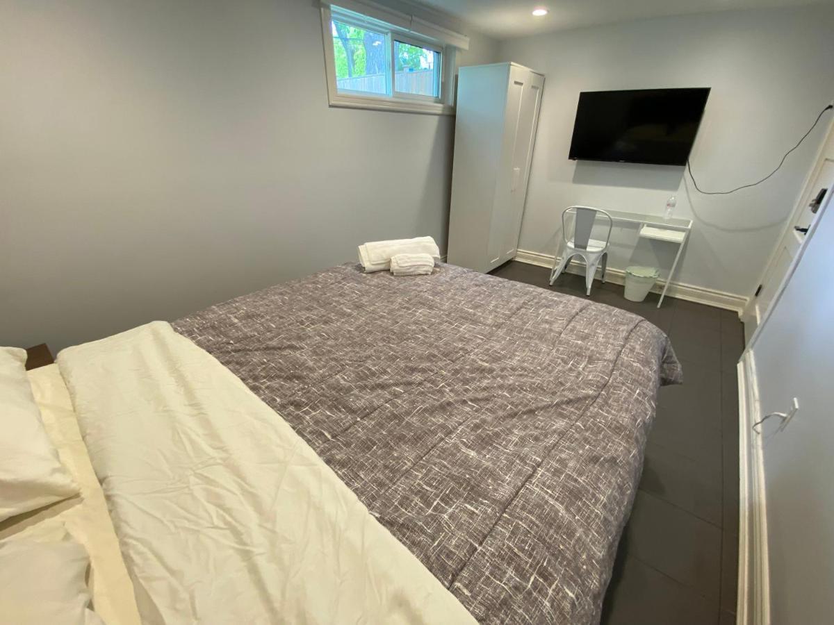 Yonge And Finch Subway !U Spacious & Cozy Private Bdr With Shared Bathroom โตรอนโต ภายนอก รูปภาพ