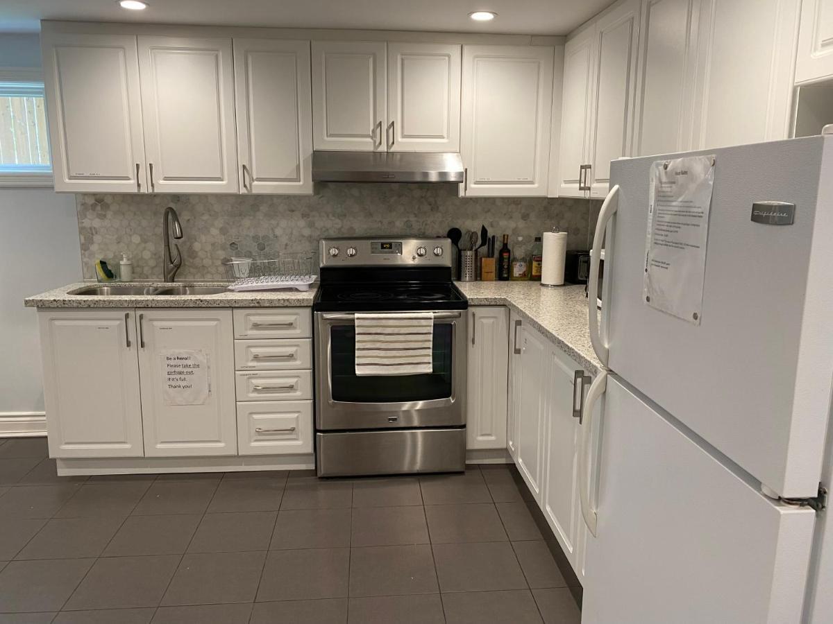 Yonge And Finch Subway !U Spacious & Cozy Private Bdr With Shared Bathroom โตรอนโต ภายนอก รูปภาพ